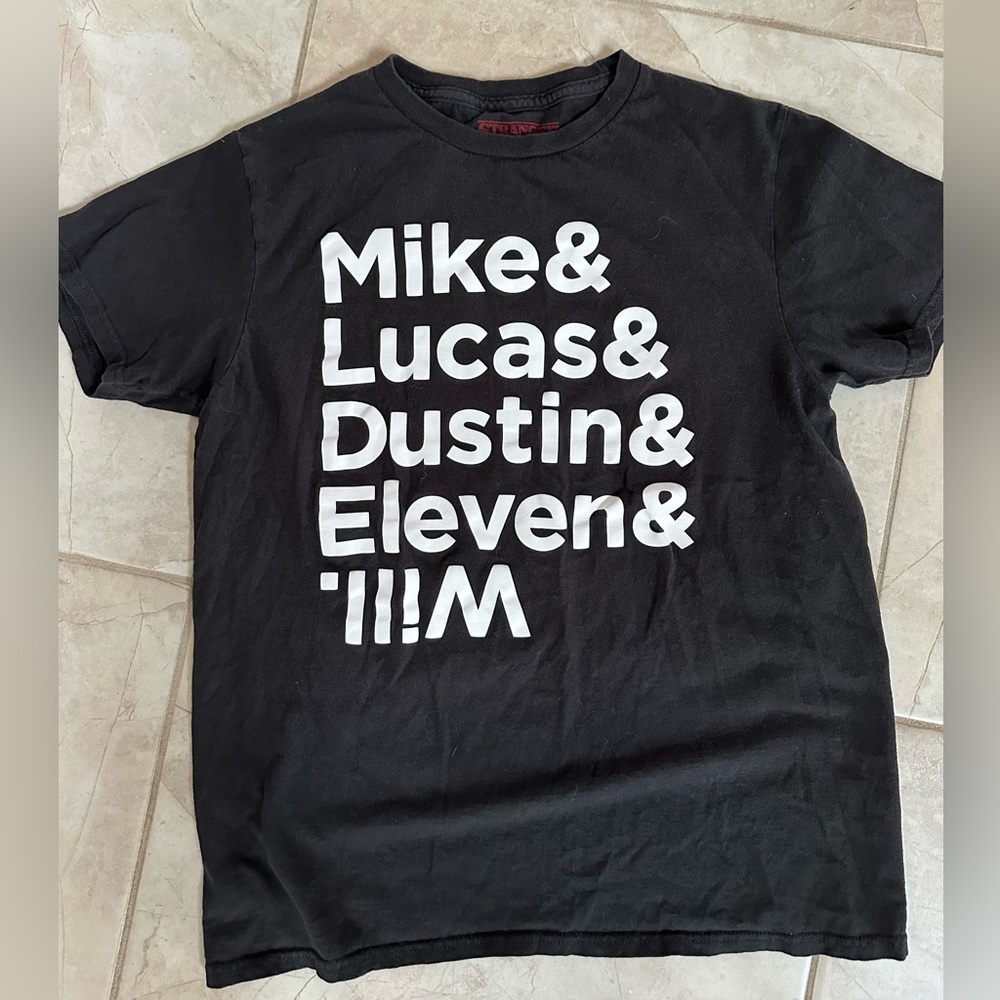 STRANGER THINGS Tee